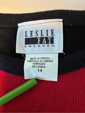 Leslie Fay Red Crewneck Sweater with Black Collar